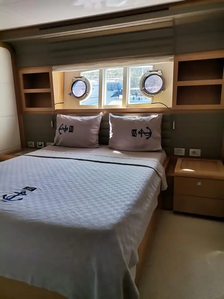 YT 1007