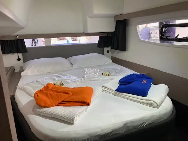 YT 1055