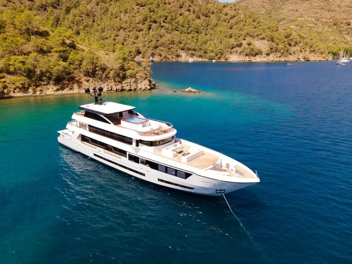 YT 1072 - Weekly Charter