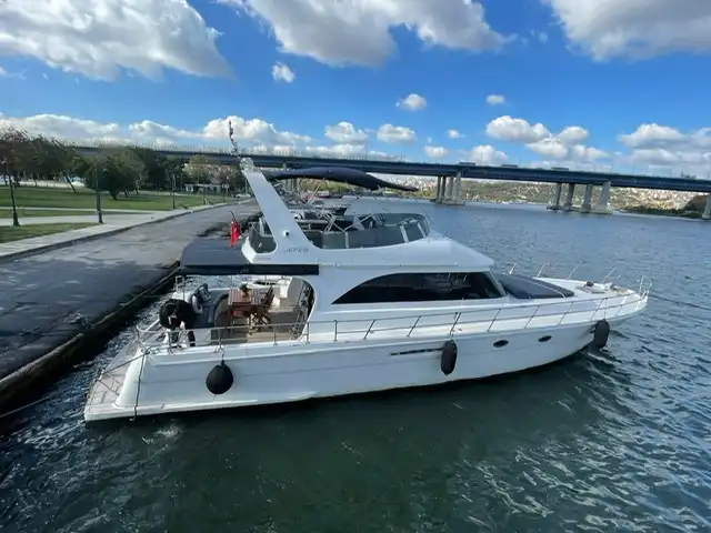 YT 1076