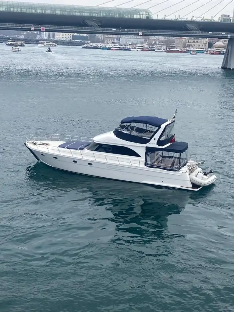 YT 1076
