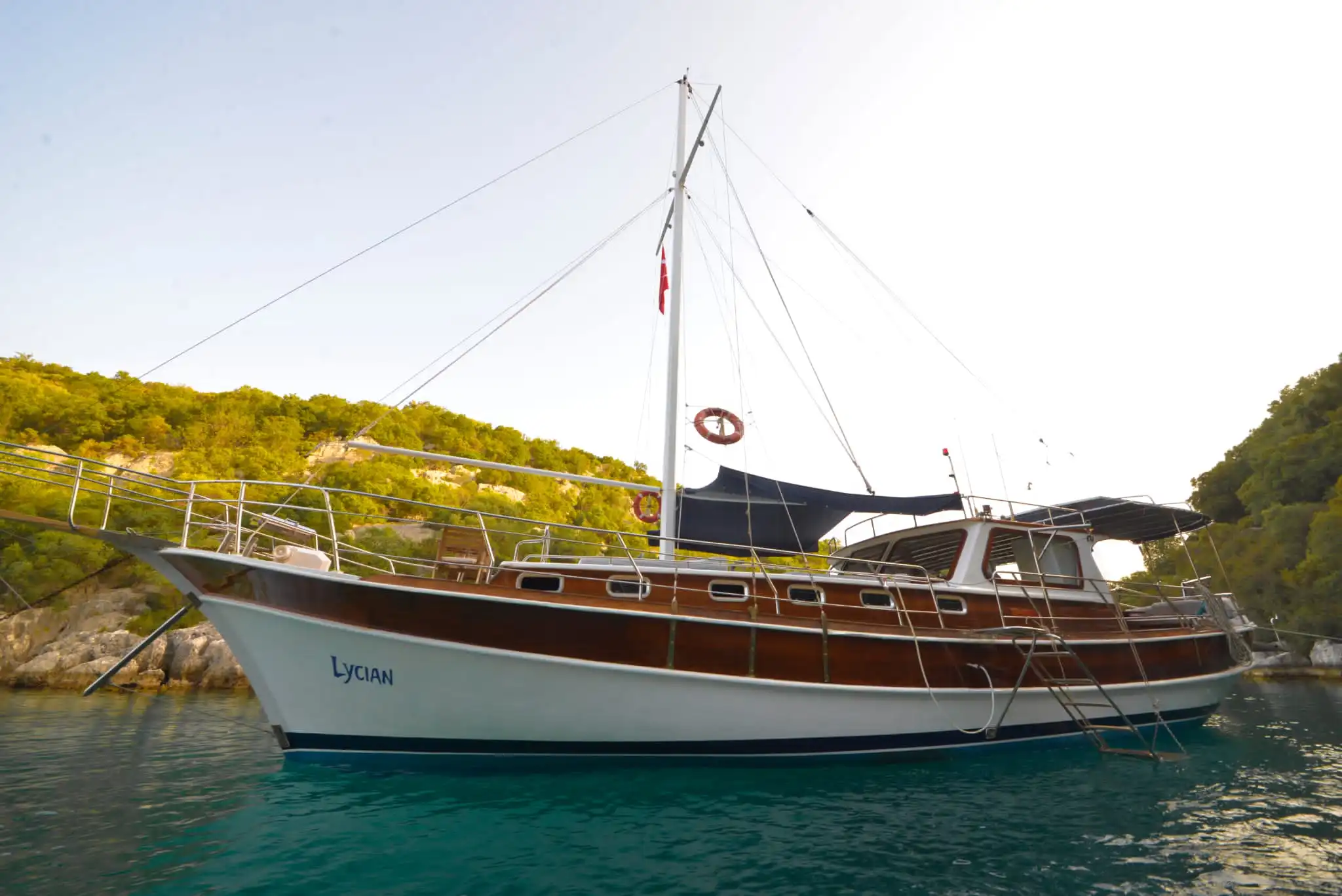 YT 1132 - Weekly Charter