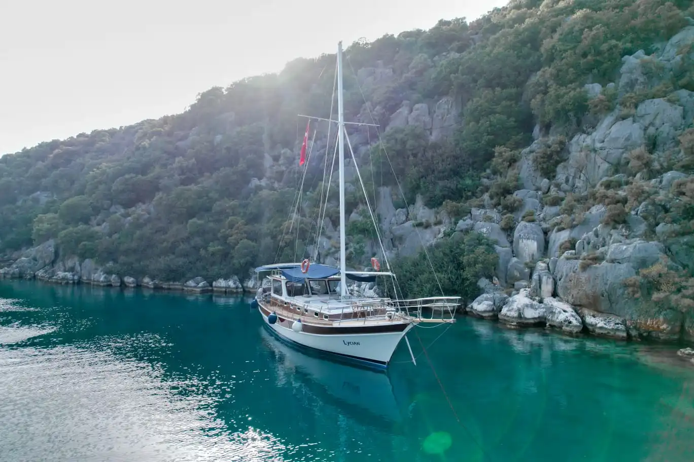 YT 1132 - Weekly Charter