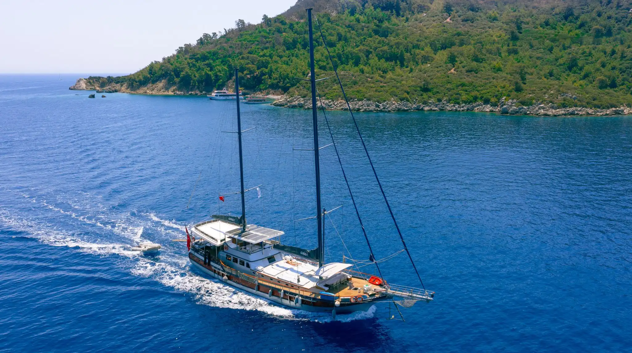 YT 1018 - Weekly Charter