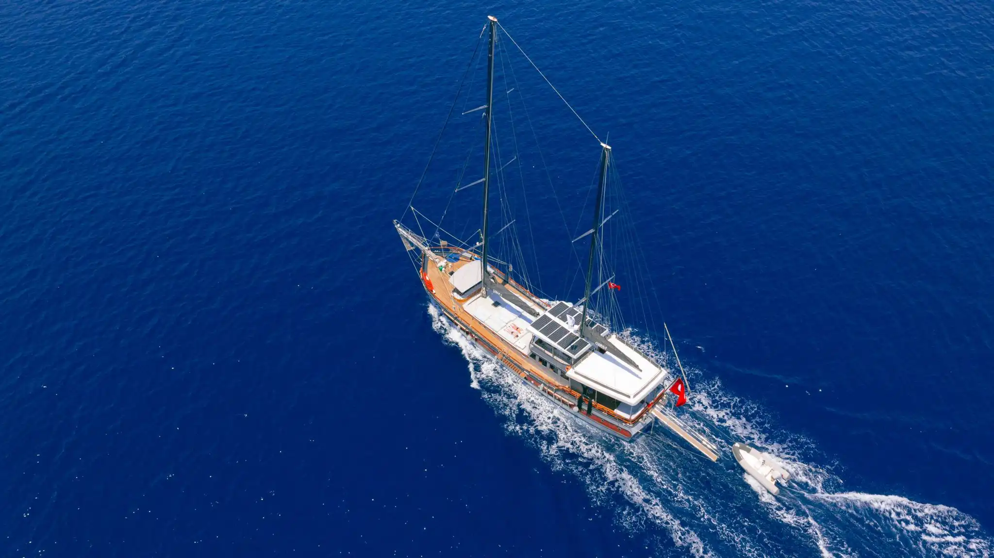 YT 1018 - Weekly Charter