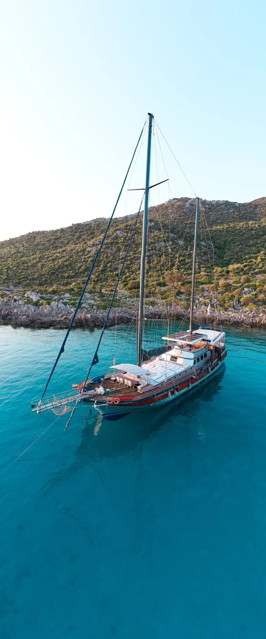 YT 1018 - Weekly Charter
