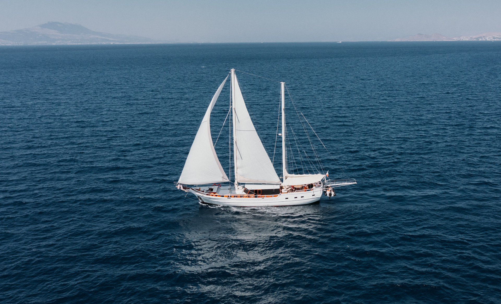 YT 1226 - Weekly Charter