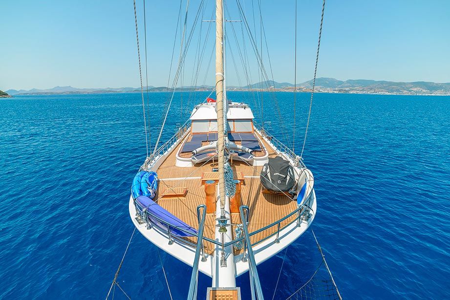 YT 1236 - Weekly Charter