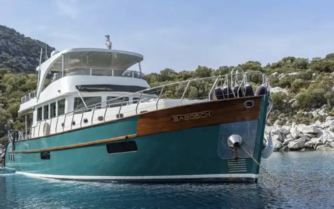 YT 1045 - Weekly Charter