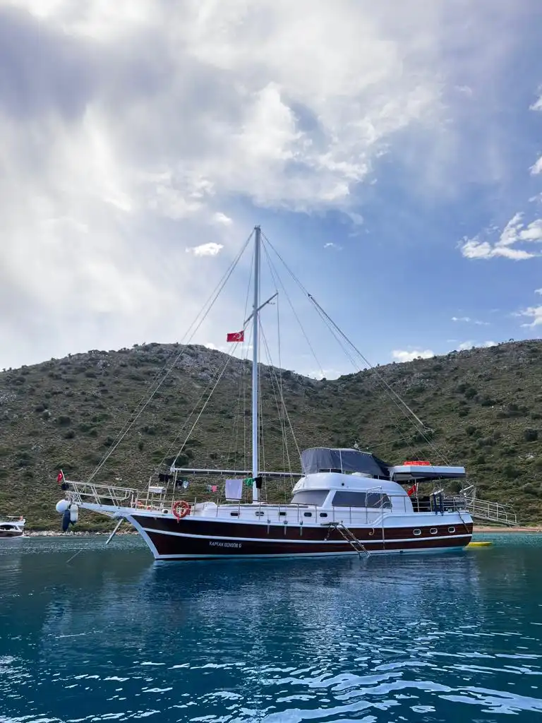 YT 1138 - Weekly Charter