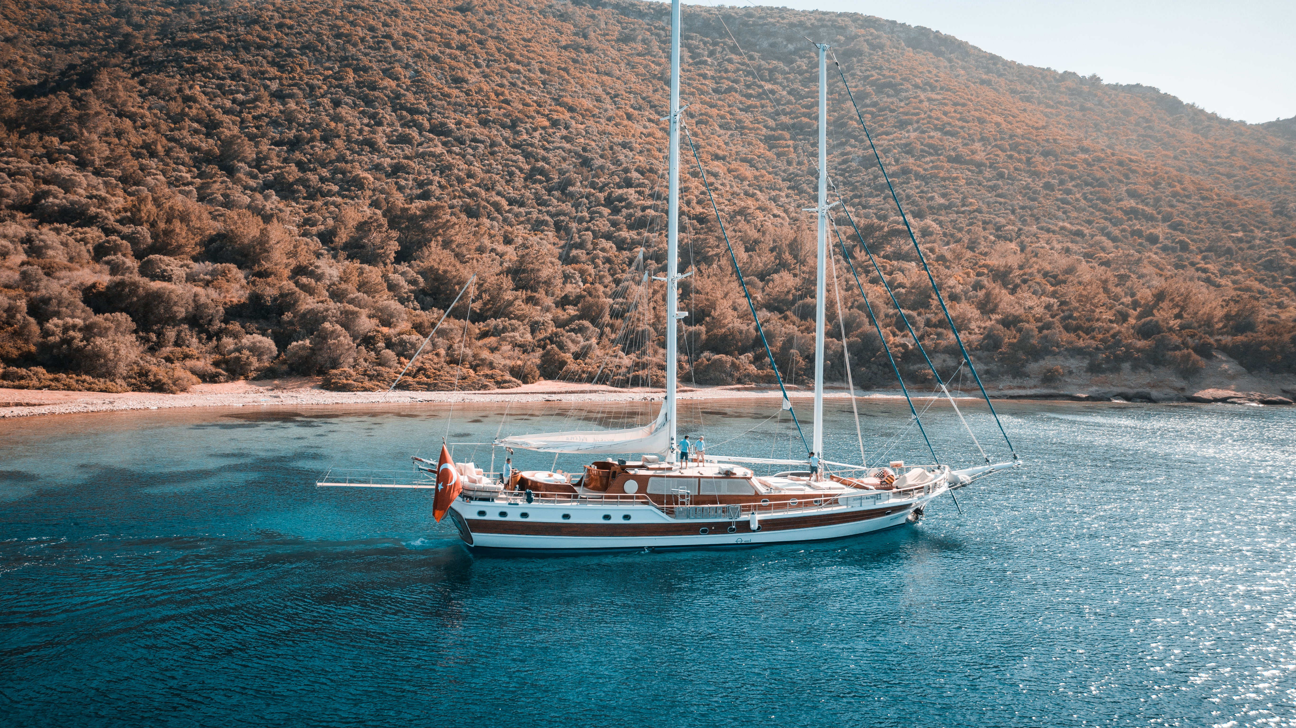 YT 1233 - Weekly Charter